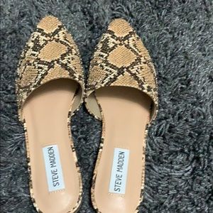 NWT Steve Madden flats
